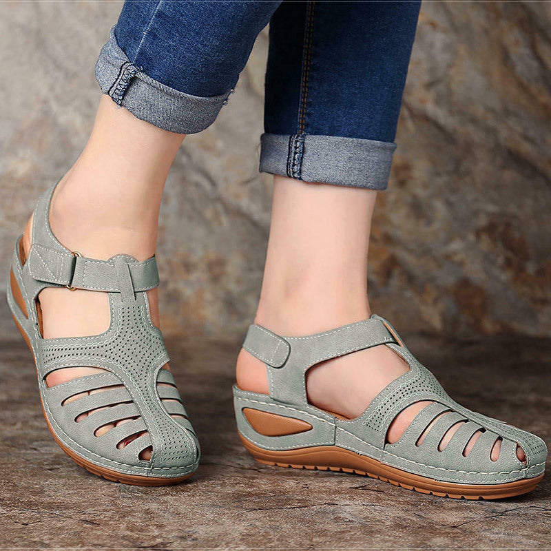 Amelia | Comfort Sandals with a Gentle Lift