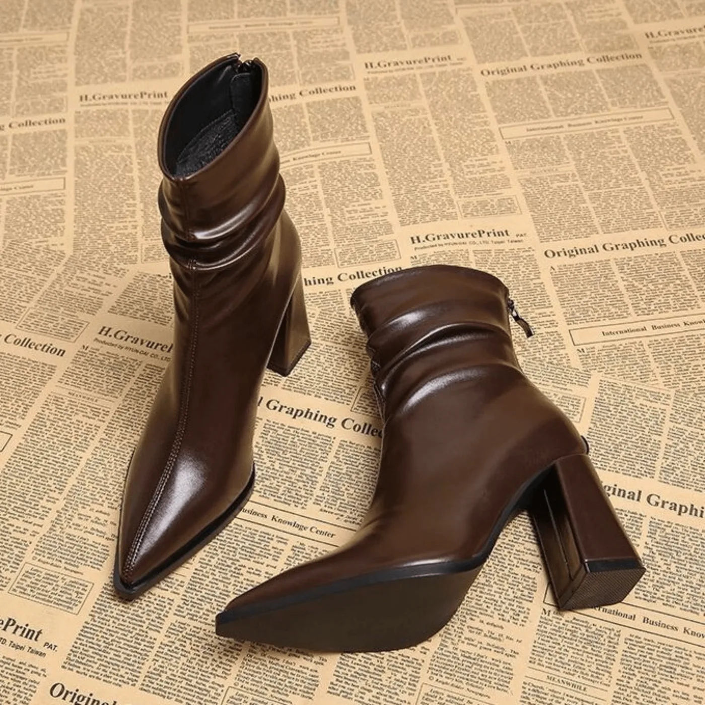 Fama | Supportive Ruched Ankle Boot