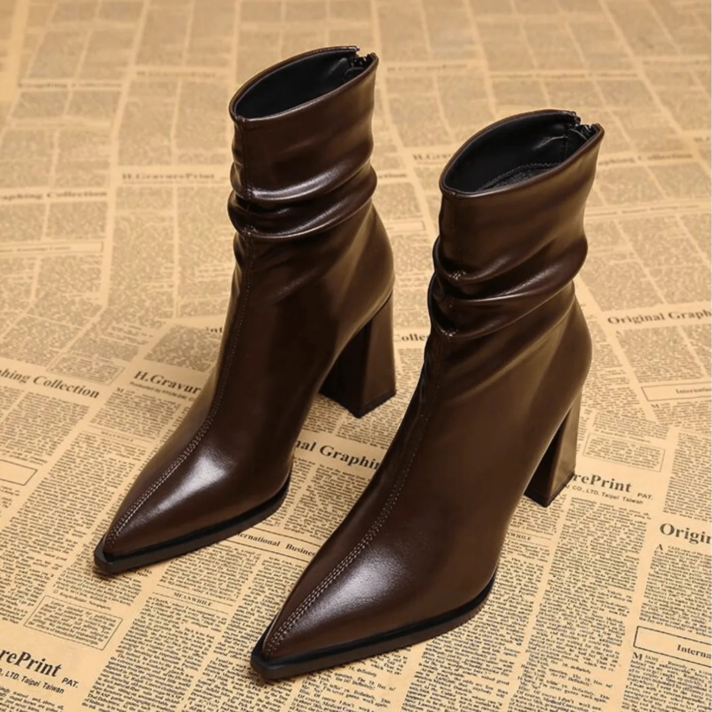 Fama | Supportive Ruched Ankle Boot